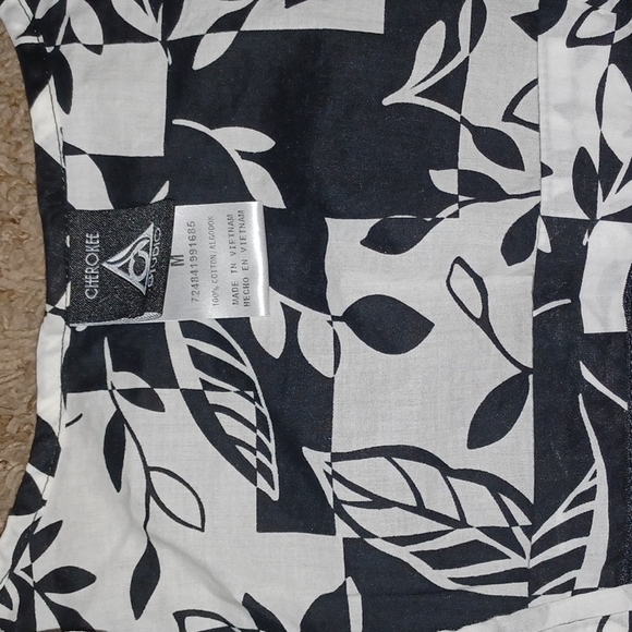 SCRUB TOP - Picture 5 of 5